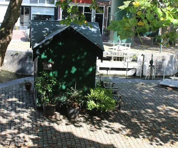 Achterhuis Slapen En Eten *